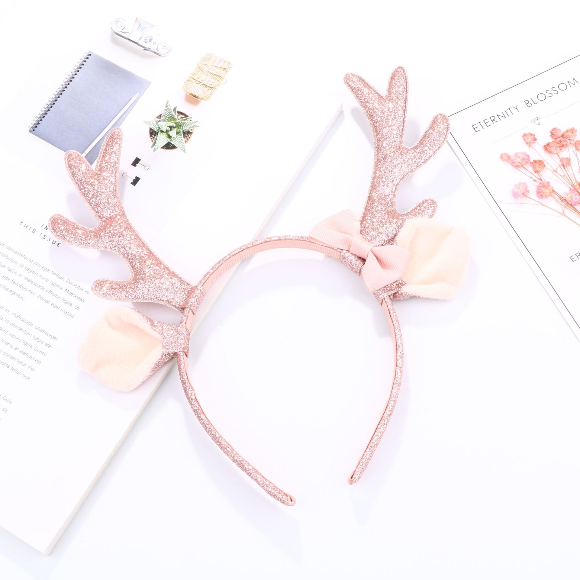 かわいいピンクのグリッタートナカイの角ヘッドバンド、ぬいぐる - Cosplay Prop Bow のレビューと価格